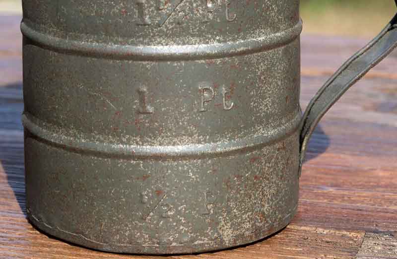 Aged Metal 1-Quart Measuring Cup
