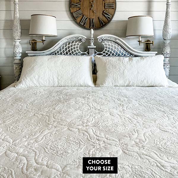 Ivory Paisley Matelassé Bedding Set, Pick Your Size
