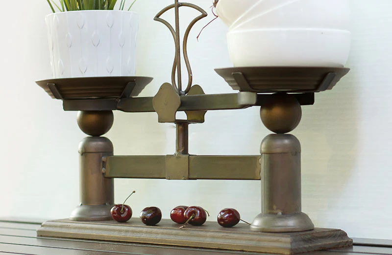 Antiqued Finish Kitchen Scale