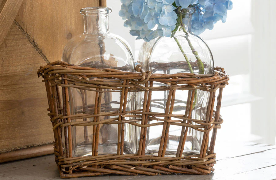 Natural Willow Basket With Two Glass Vases