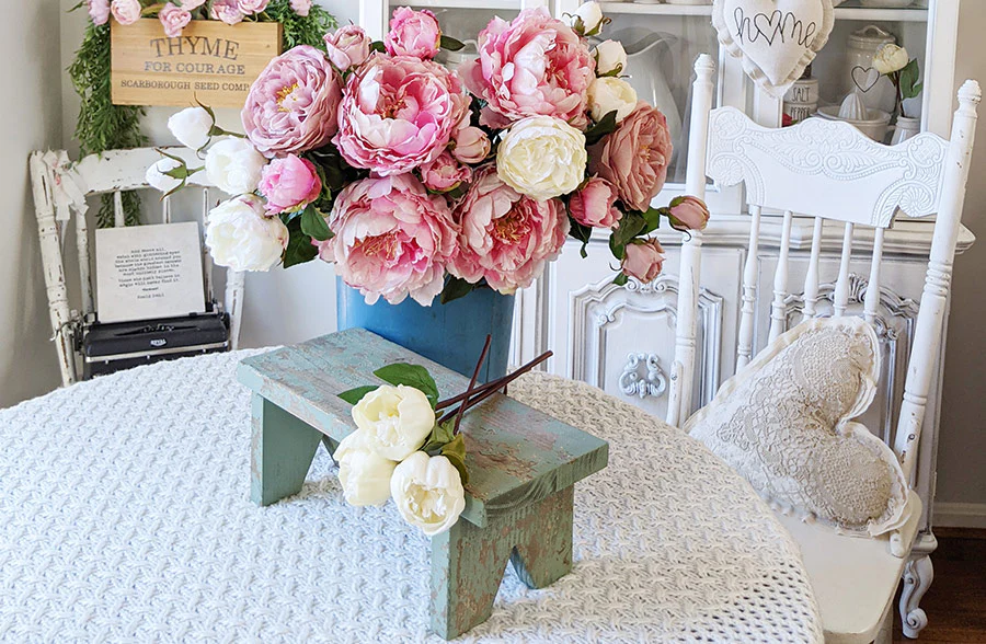 Distressed Teal Cottage Riser